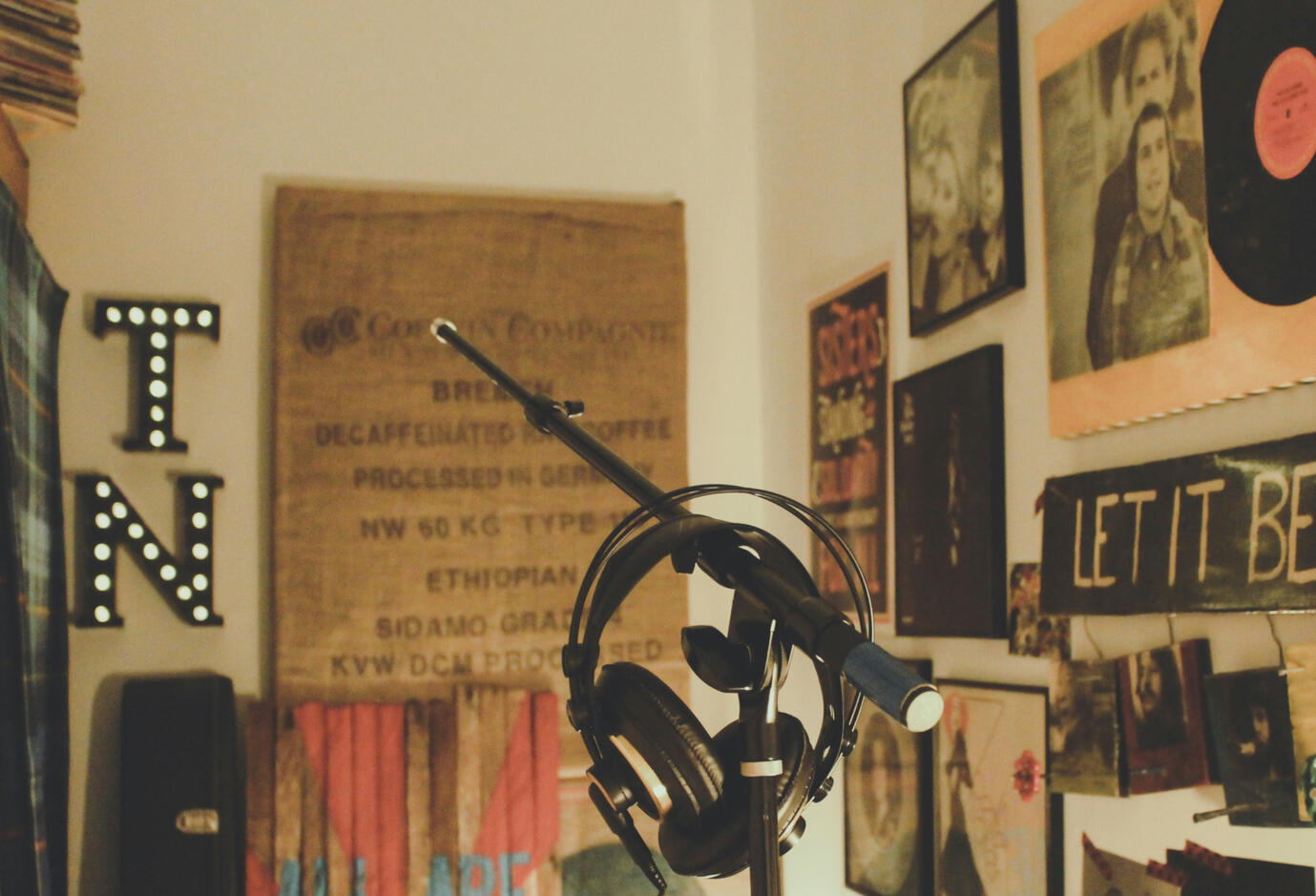 Cover of the “Sing Without Fear” 5-day starter guide to break free from singing anxiety