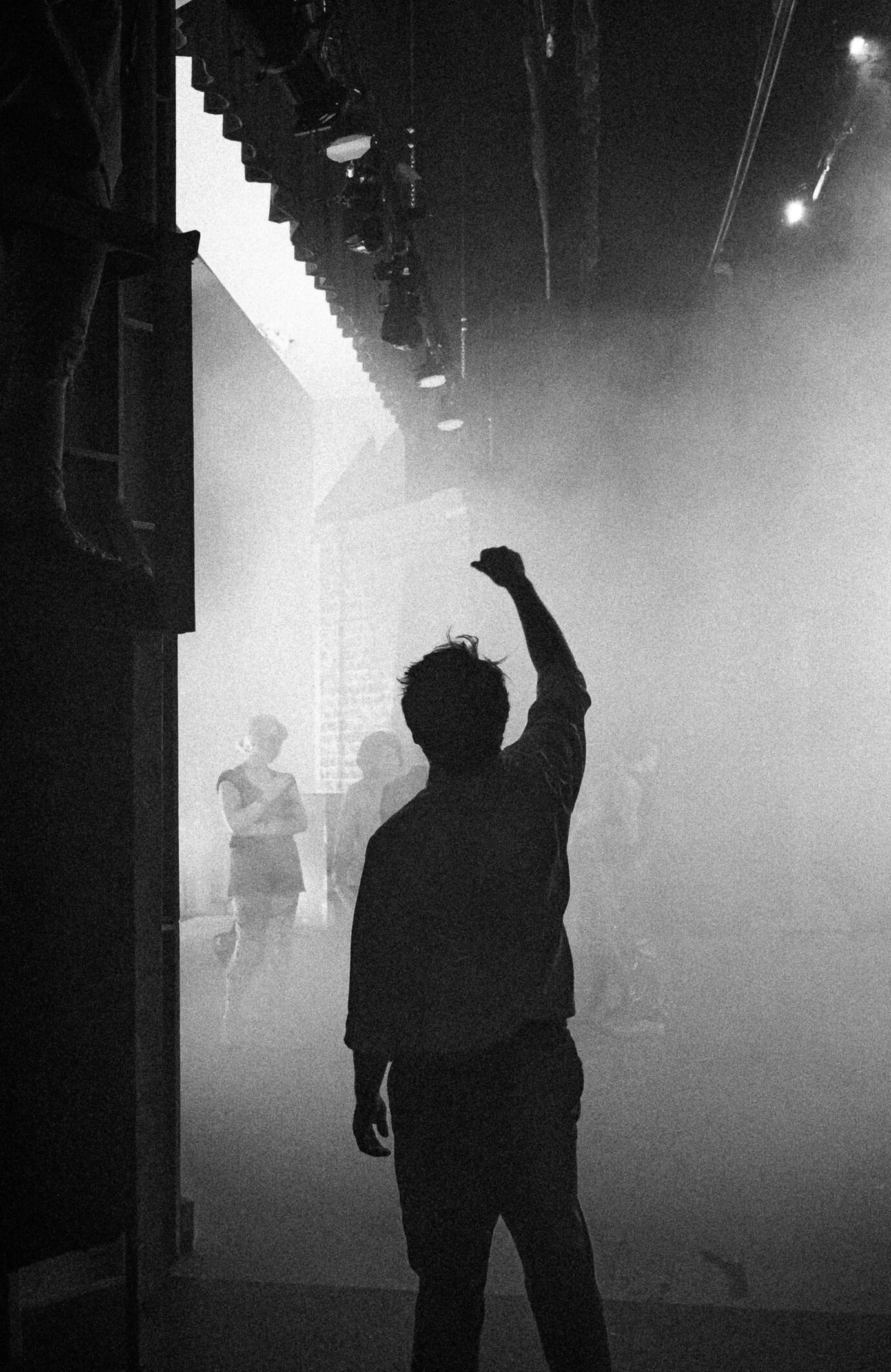 Cover of the “Sing Without Fear” 5-day starter guide to break free from singing anxiety